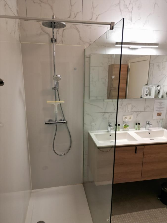 Laurina'S Cove Apartment Остенде Екстериор снимка